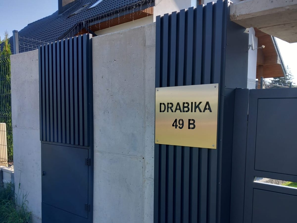 Modern lamella fence panels
