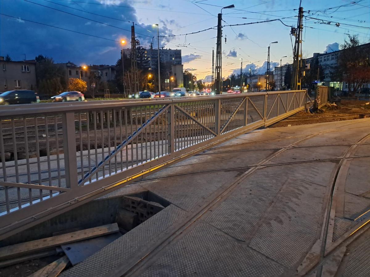 Vrata tramvajové vozovny v krakovských Łagiewnikách