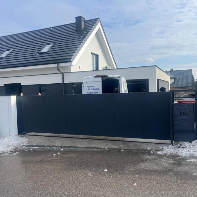 Brama z aluminium